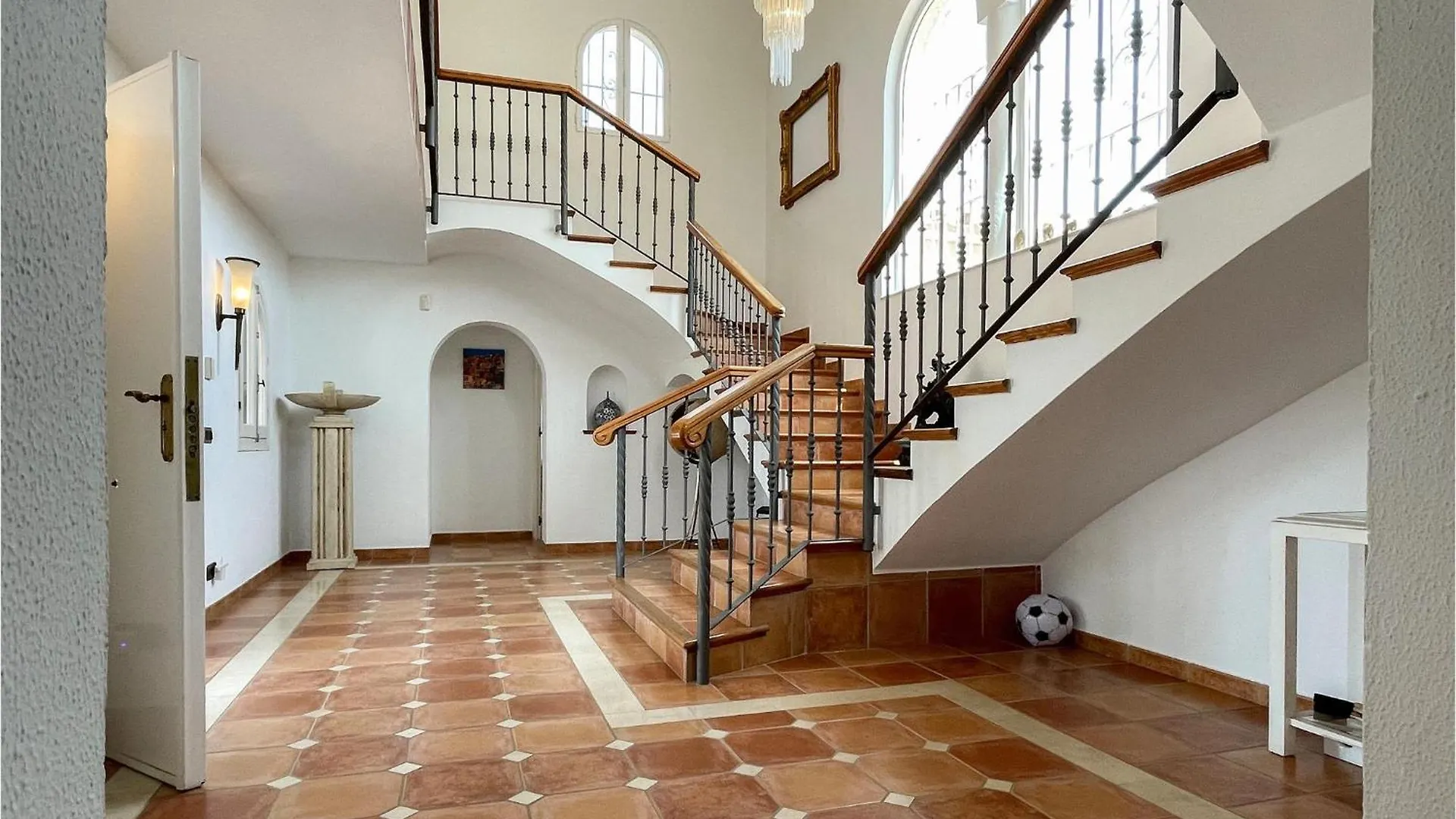 6 Bedroom Stunning Home In Las Lagunas De Mijas Fuengirola 0*,  Spain
