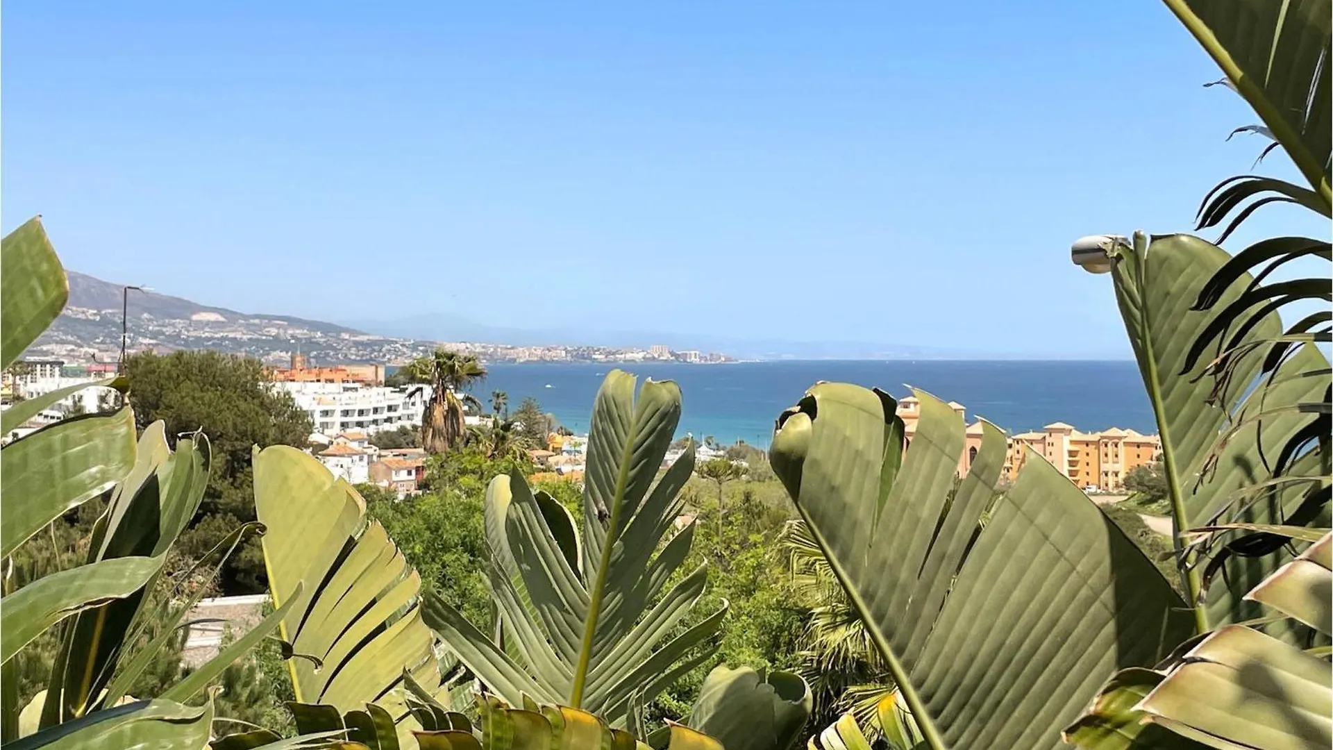 6 Bedroom Stunning Home In Las Lagunas De Mijas Fuengirola Holiday home